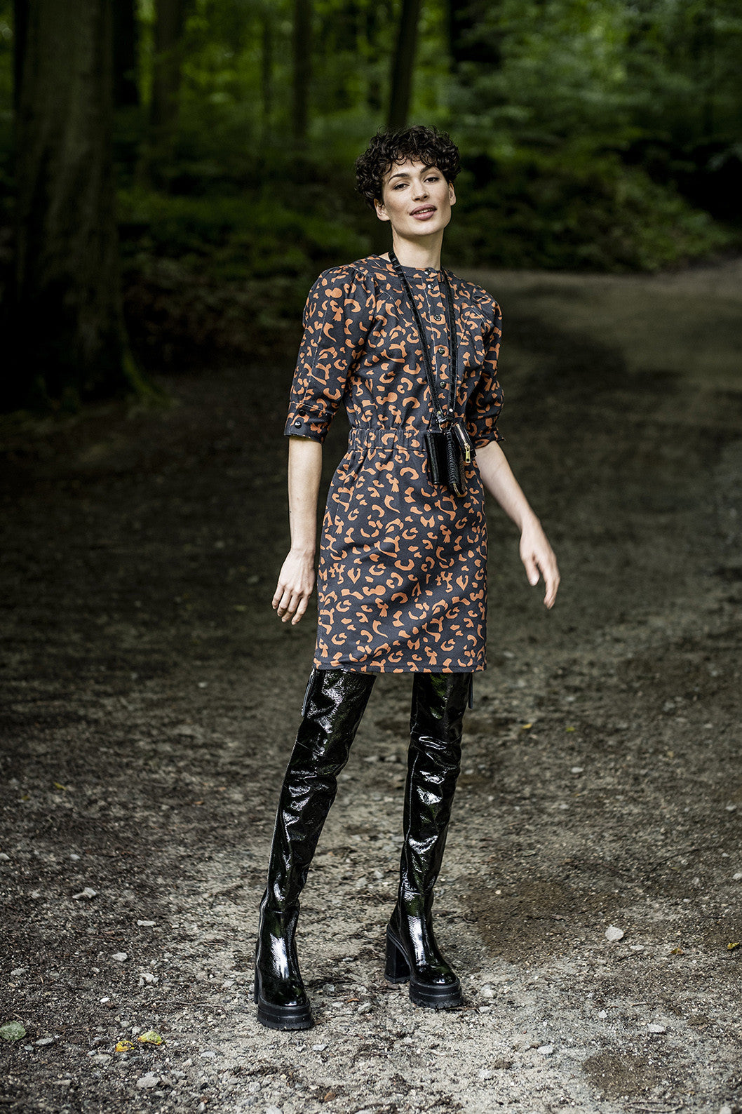fibre-mood-flora-robe-patron-de-couture-robe-courte-taille-lastiqu-e image 1