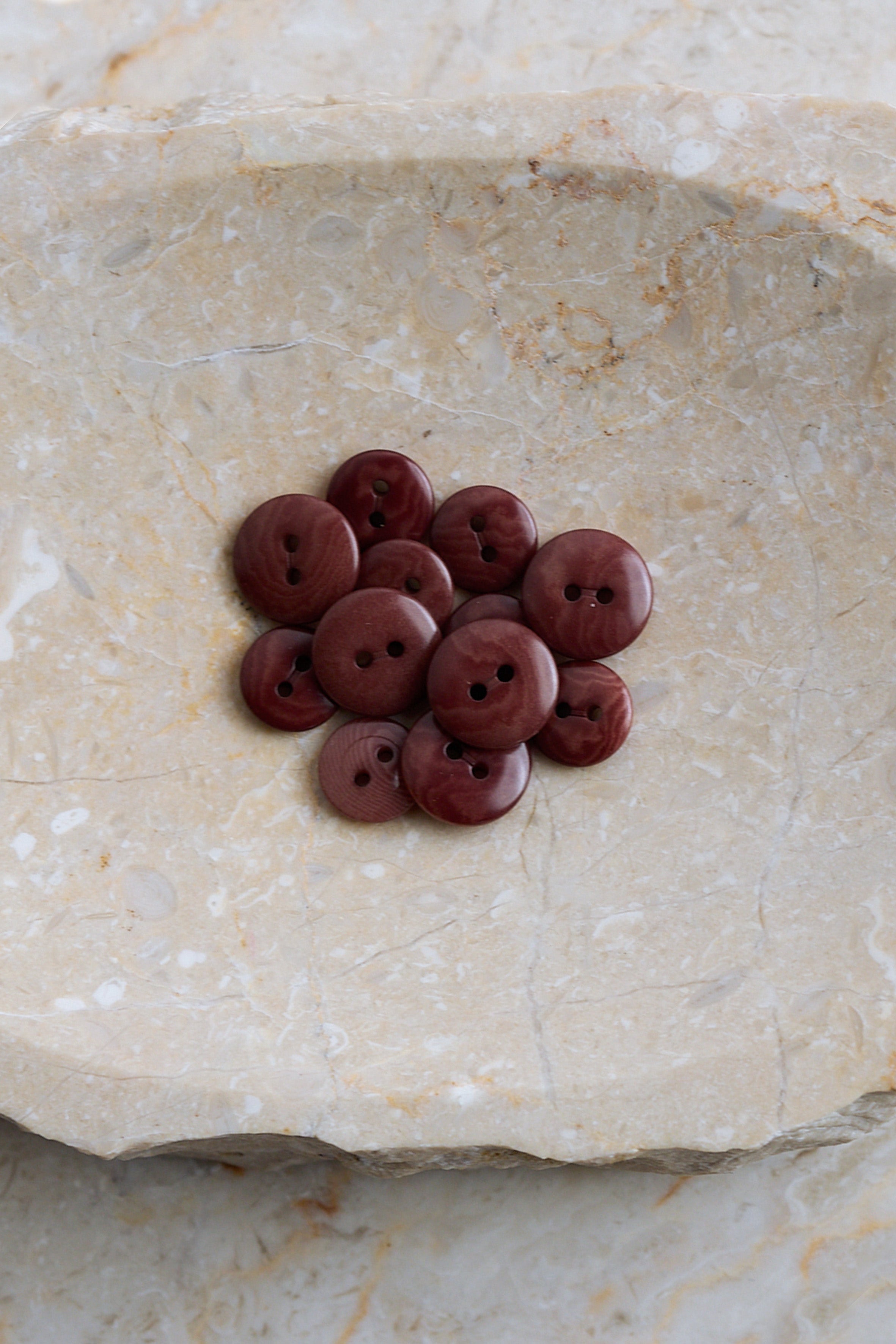 atelier-brunette-boutons-viny-rust-crispy-brownie image 2