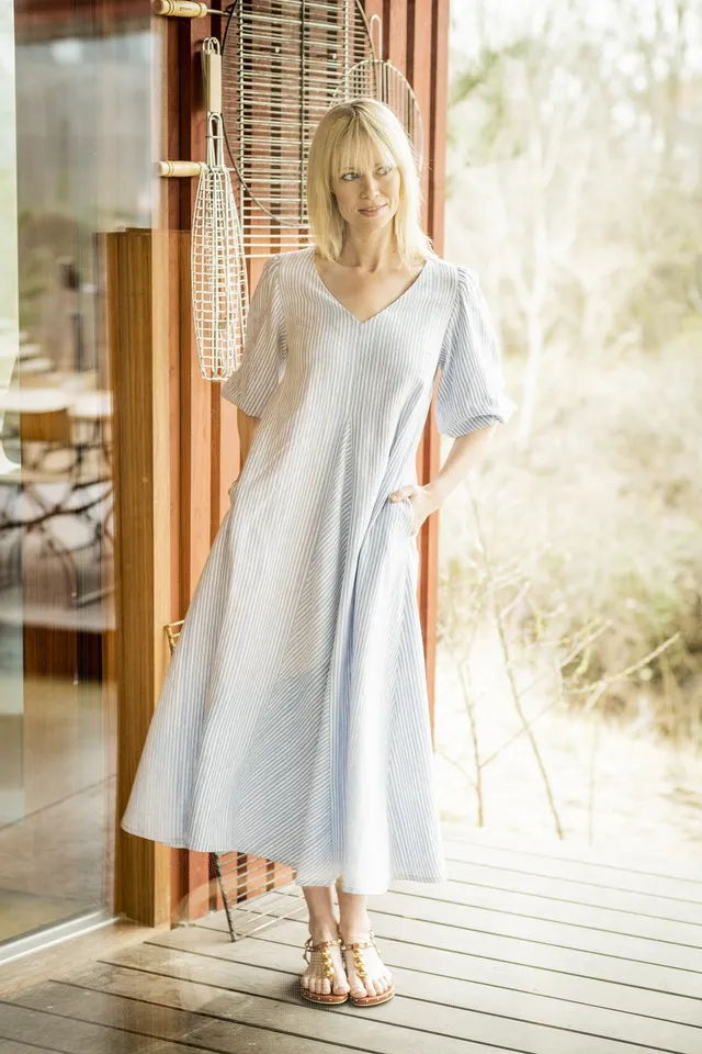 fibre-mood-gabby-robe-patron-de-couture-pince-poitrine-et-manches-bouffantes-dou image 1