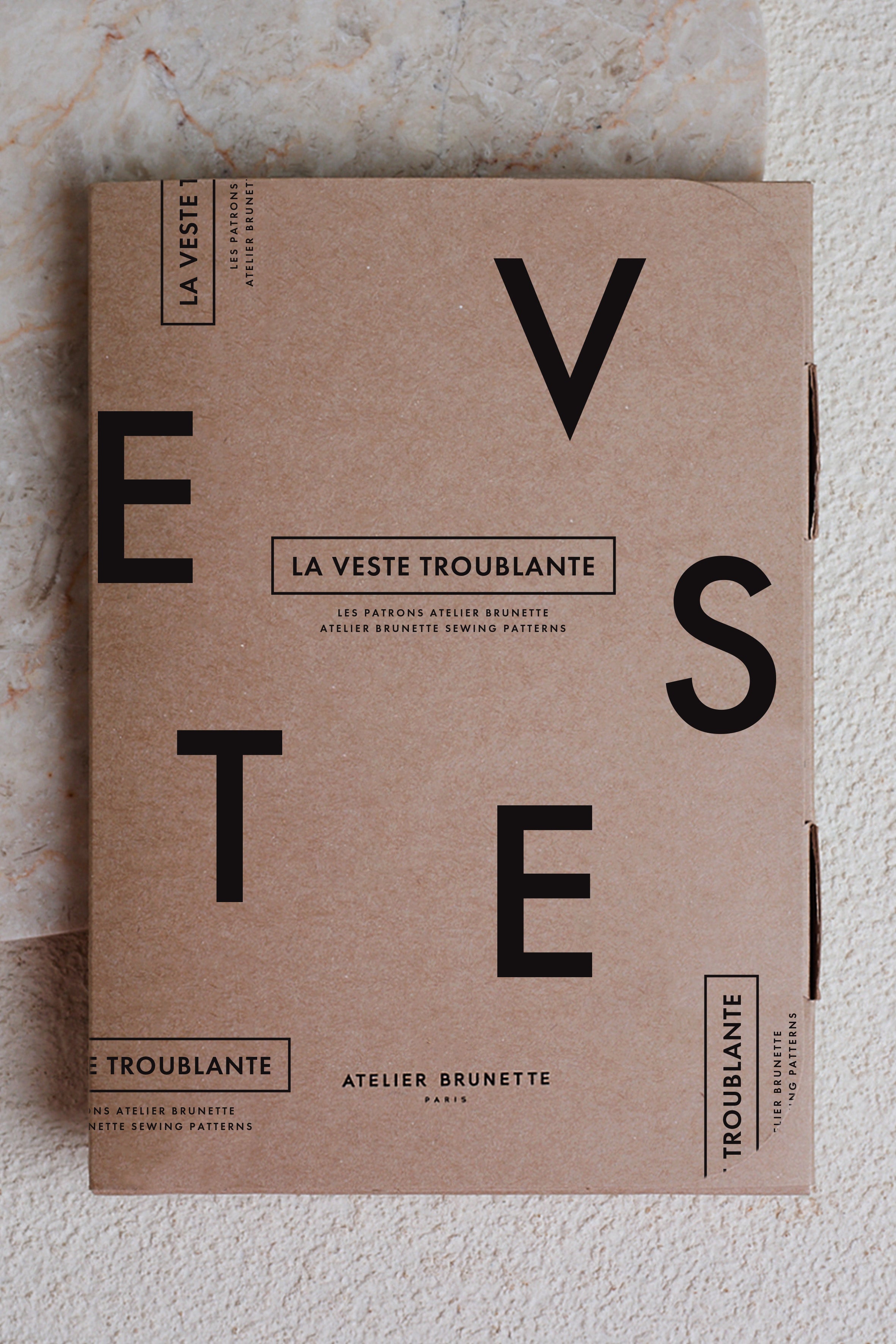 atelier-brunette-la-veste-troublante-patron-pochette-veste-femme image 1