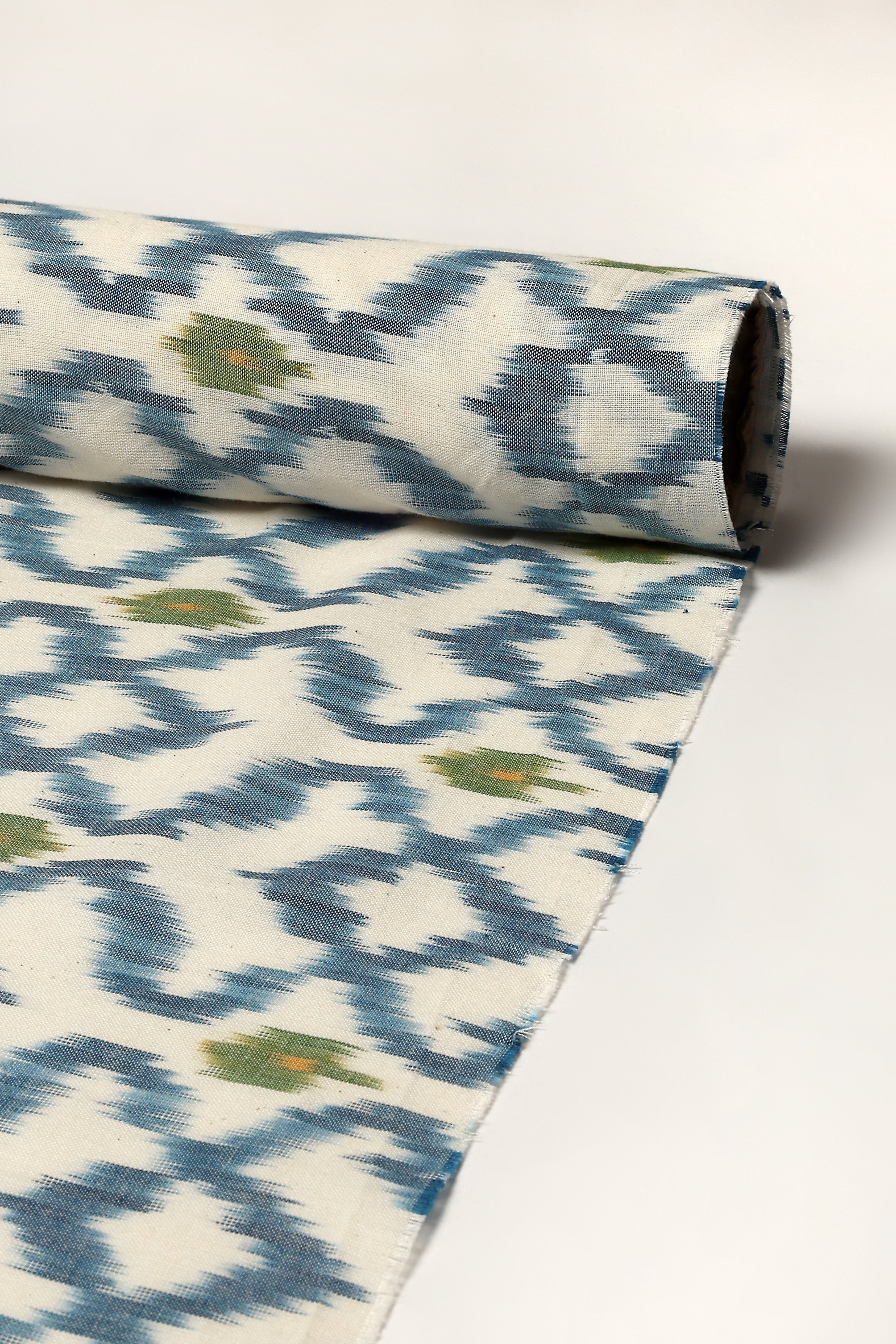 atelier-brunette-le-bazaar-l-ikat-006-tissu-re-sourc image 3
