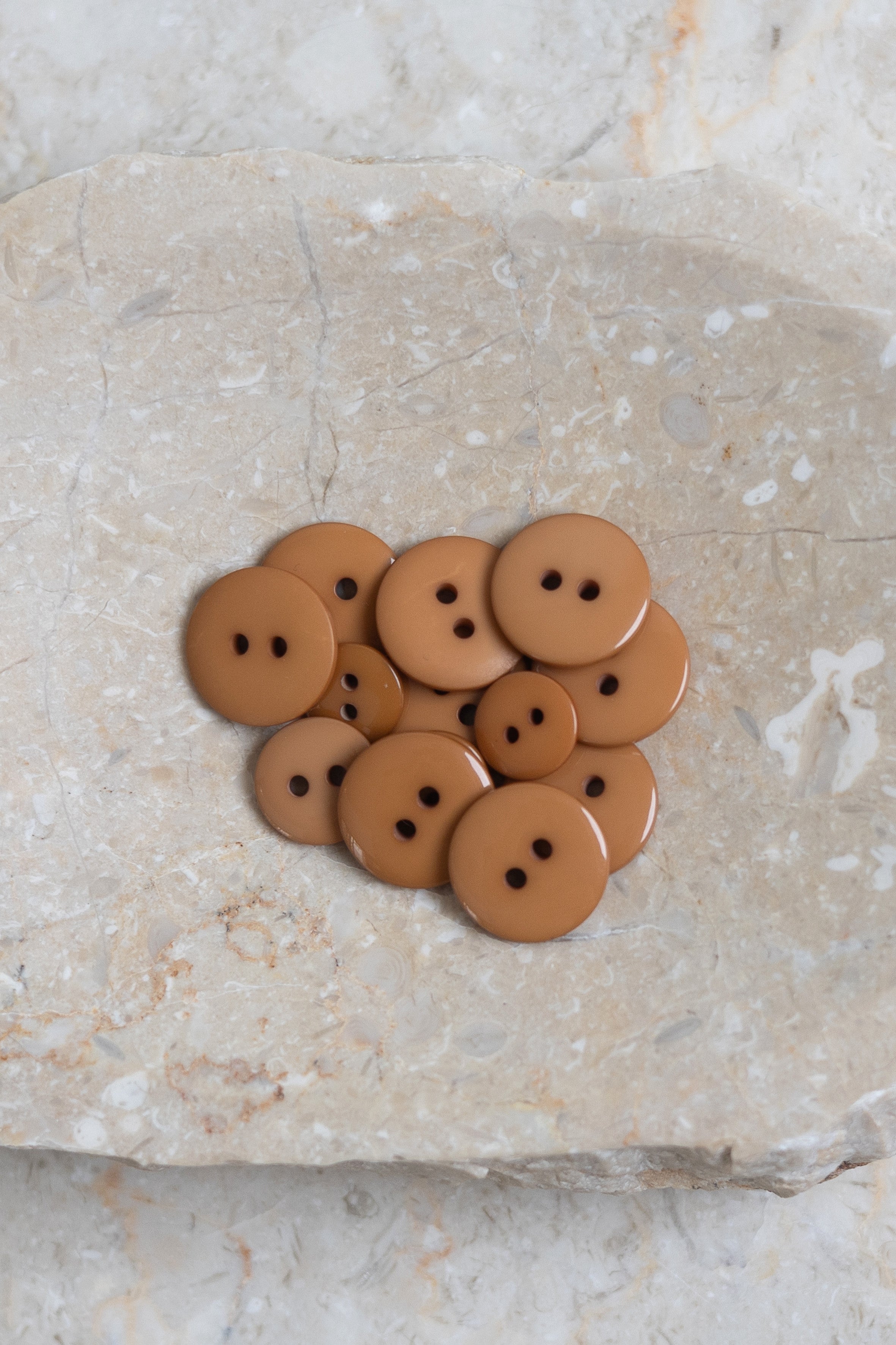 atelier-brunette-boutons-classic-shine-bouton-mercerie-ochre image 2